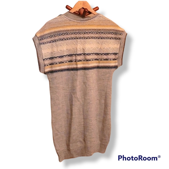 Kenzo Pull Over Wool Alpaca Sleeveless Sweater Vest with Pompoms - Picture 5 of 12